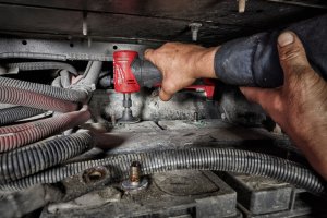 AKKUSUORAHIOMAKONE M12 FGA2-0, 90-astetta, runko, Milwaukee