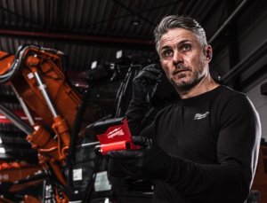 BLUETOOTH KUULOKKEET LADATTAVAT