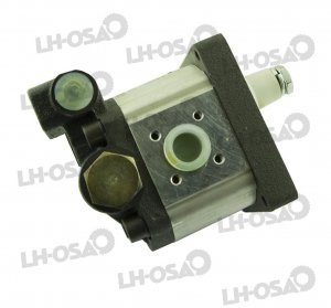 OHJAUSTEHOSTIMEN PUMPPU