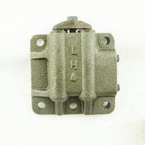 HYDRAULIIKKAPUMPUN VENTTIILIKAMMIO, vasen